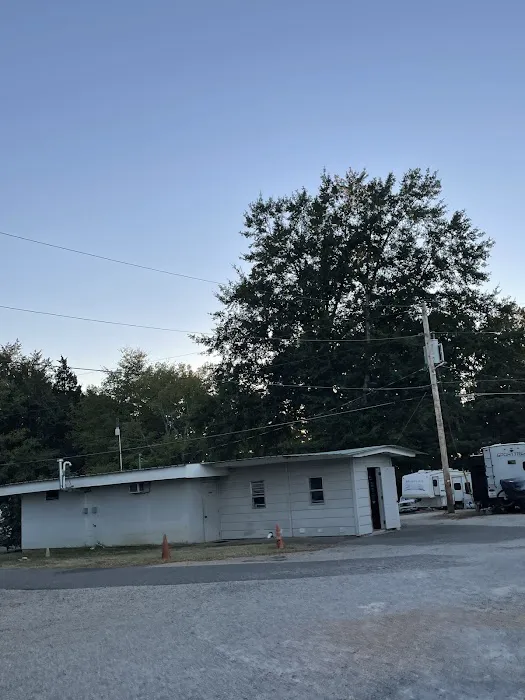 Travelers Camper Park Campground 1