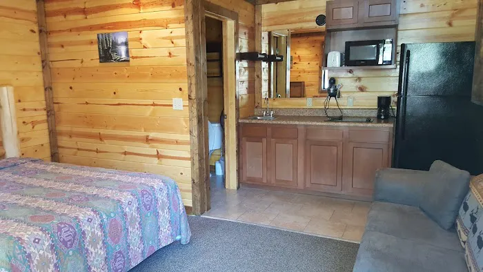 Huzzah Valley Resort 0
