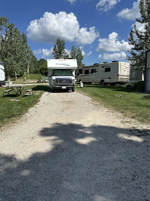 Lamplight Lane RV Resort at Glen Oaks 6