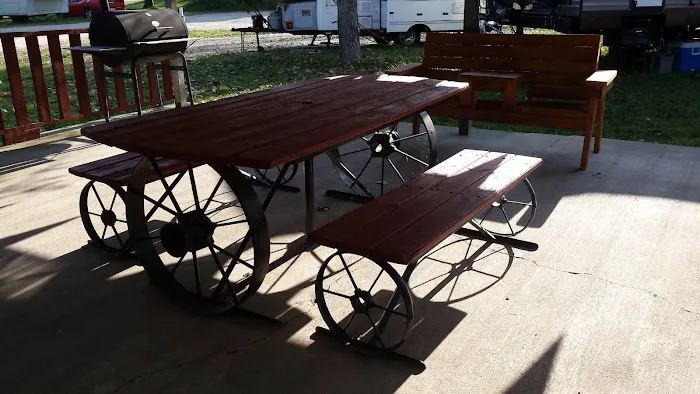 Lamplight Lane RV Resort at Glen Oaks 9