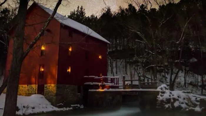 Two Rivers Ozark Cabins and Glamping Tents 5