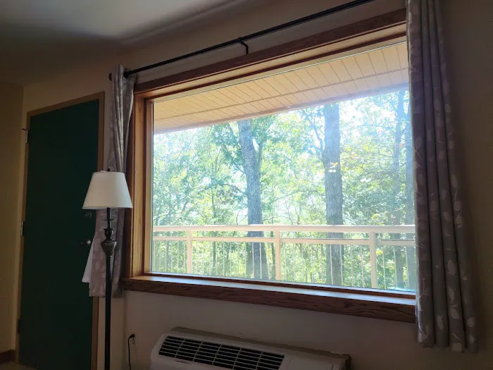 Hickory Ridge Motel 8