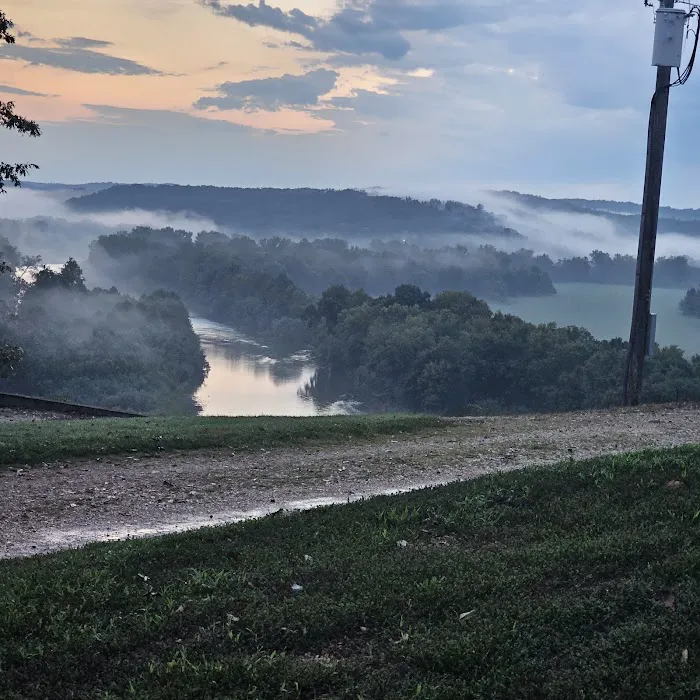 Van Buren River Fun - RV & Campsite 0