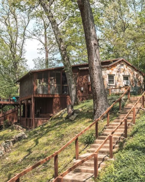 Jesse James River Resort 9