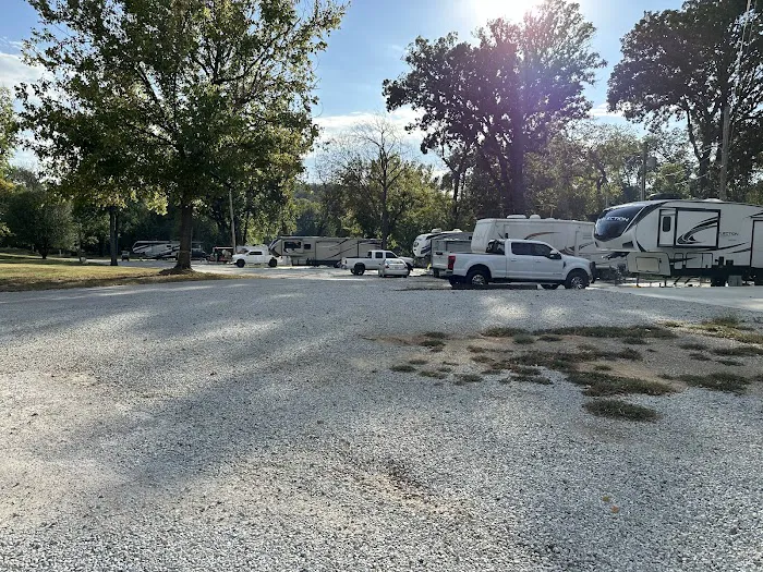 Lakeshore RV Park 8