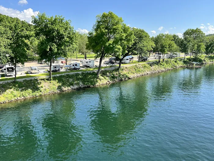 Lakeshore RV Park 7