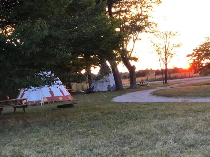 EDGE OF THE WOODS RV PARK AND CAMPGROUND 3