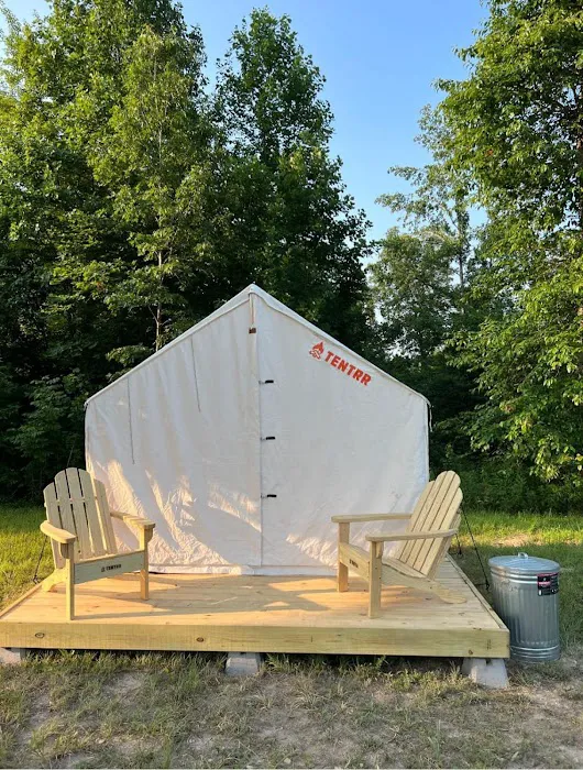 Camping at Defenders Retreat 8