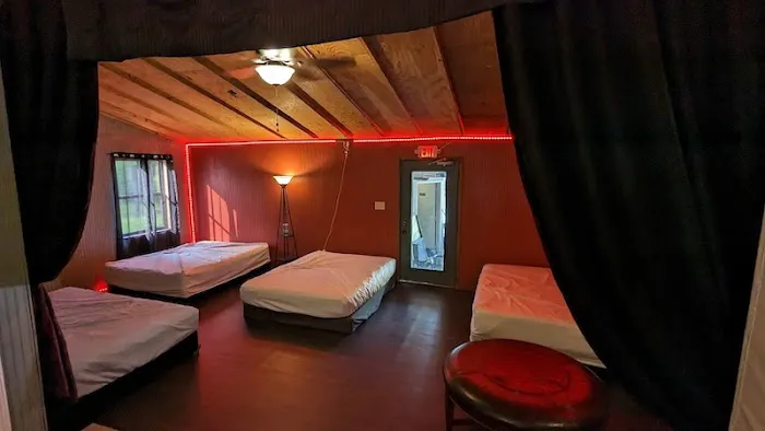 Pandoras Resort 4