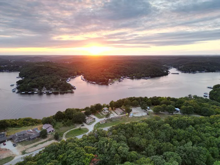 Clapping Oaks Campground and Lodging 2
