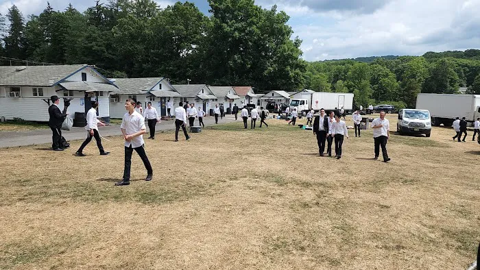 Camp Kibbutz Hamesivtos 1