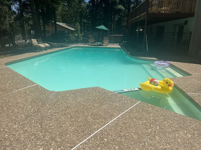 Sopiago Springs Resort 8