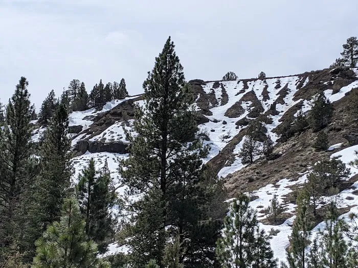Cedar Creek Upper Trailhead (recgovnpsdata) 4