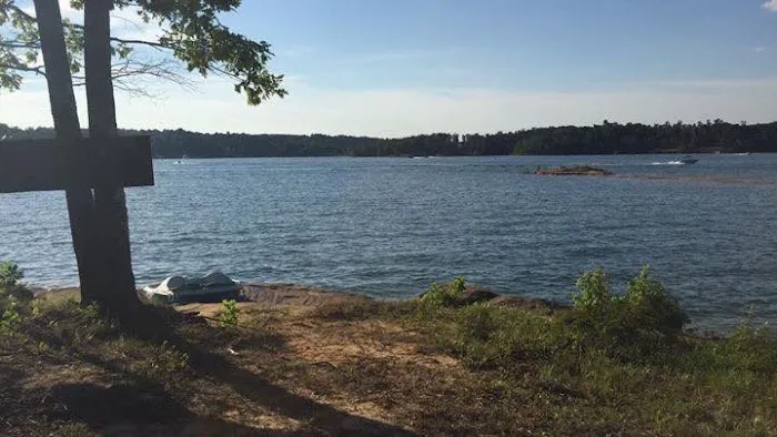 Lakeshore Cabins & RV 5