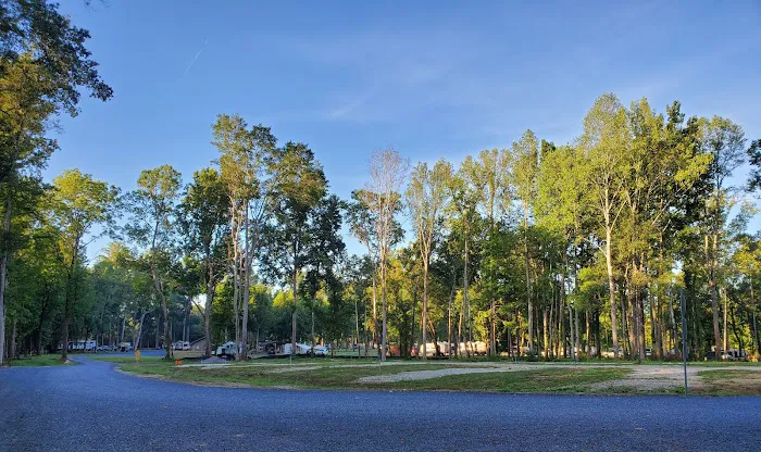 411 River Rest Campground 9