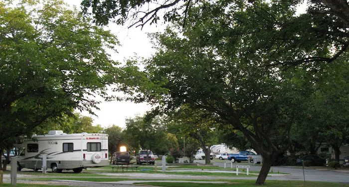 Dallas / Arlington KOA Holiday 1