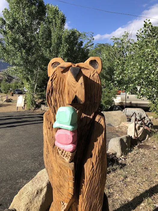 Kings Canyon Lodge 2
