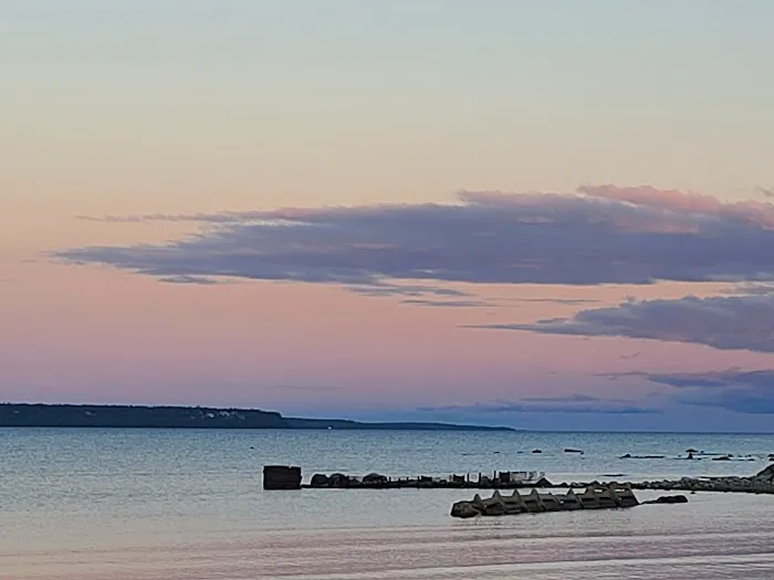 Castle Rock Lakefront Campark 6