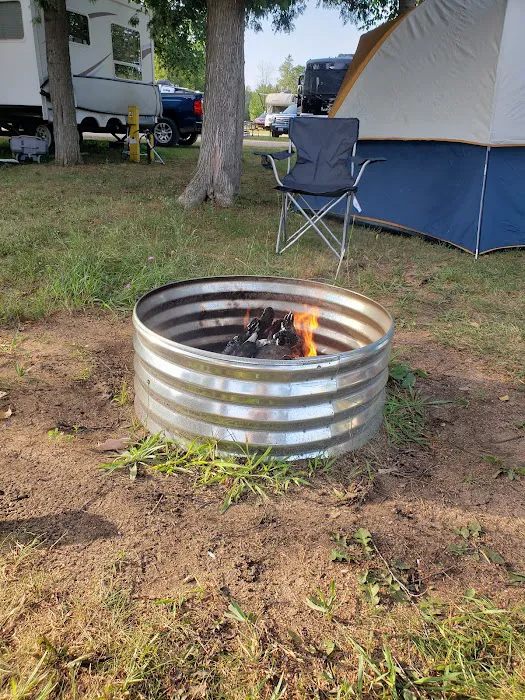 Mackinaw Campground 4