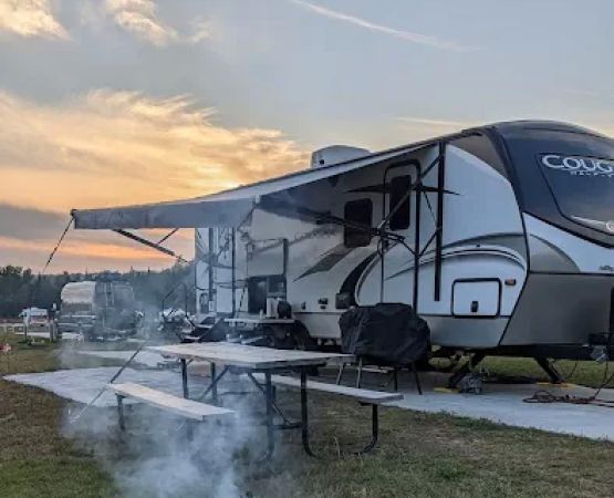 Pictured Rocks RV Park