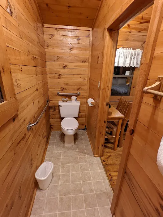 Shipshewana North Park Amish Log Cabin Lodging & Campground 0
