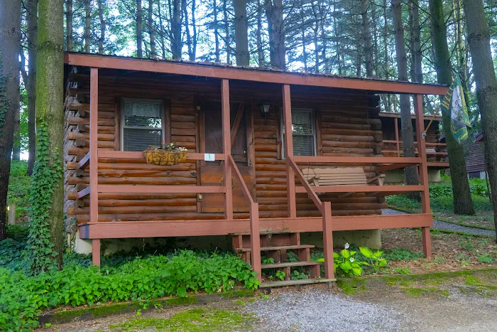 Shipshewana North Park Amish Log Cabin Lodging & Campground 8