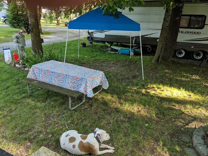 JT'S Lakeside Campground 3