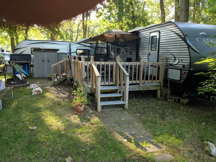 JT'S Lakeside Campground 4