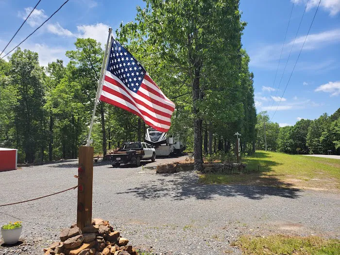 Hoss' Hideout Campground 5