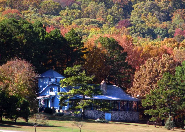Mulberry Mountain Lodging & Events 6