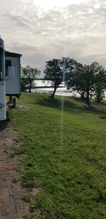 Sunset Cove Campground at Fort Cobb State Park 4