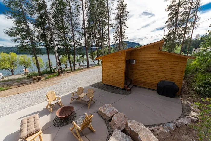 Waitts Lake Resort and Cabins 1