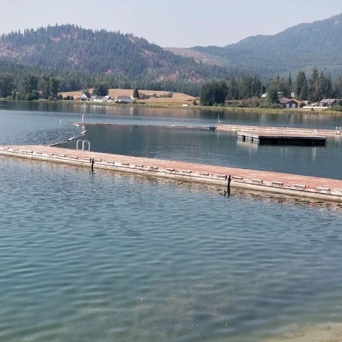 Waitts Lake Resort and Cabins 9