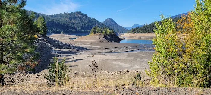 Tieton River Rimrock 0