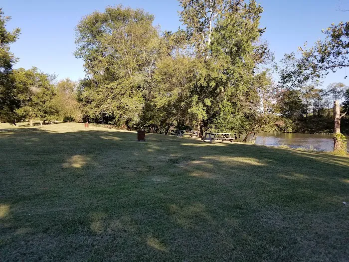 Illinois River Yacht Club and Campground 3