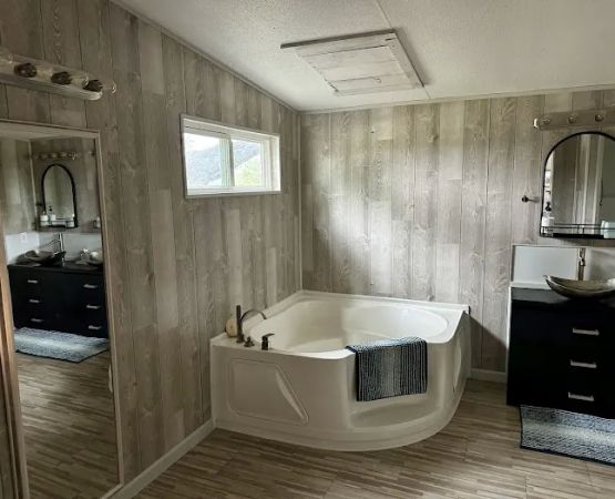 Sparrow Bend River Retreat