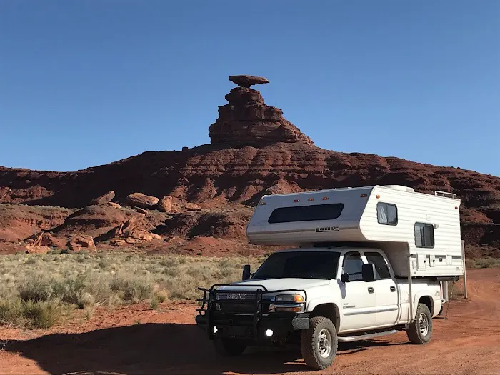 Mexican Hat Rocks Dry Camping 7