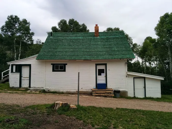 GOOSEBERRY ADMIN SITE CABINS 5