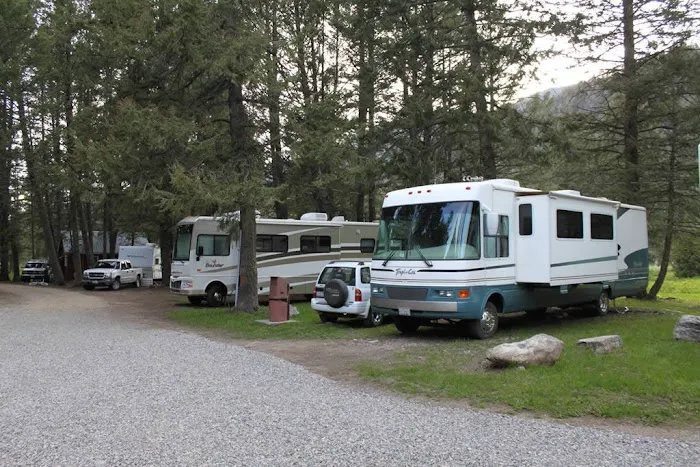 Campfire Lodge Resort 4