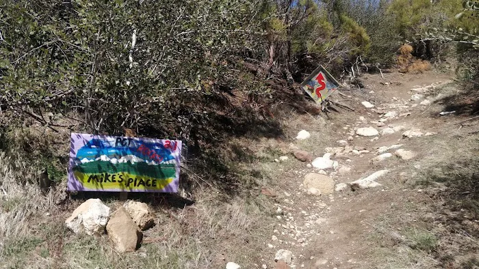 Mike's Place for PCT hikers 4