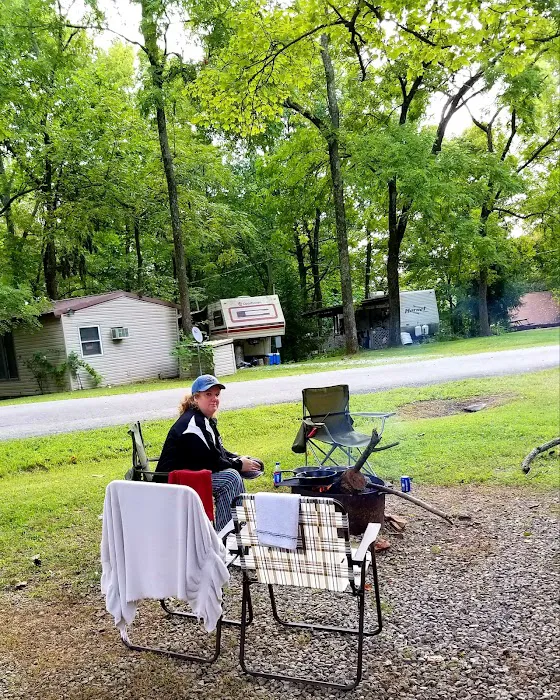 L B Camping 8