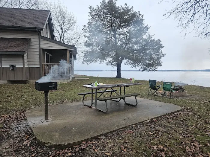 Hazlet Cottages on Carlyle Lake 0