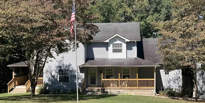 Barefoot Republic Camp & Retreat Center 9