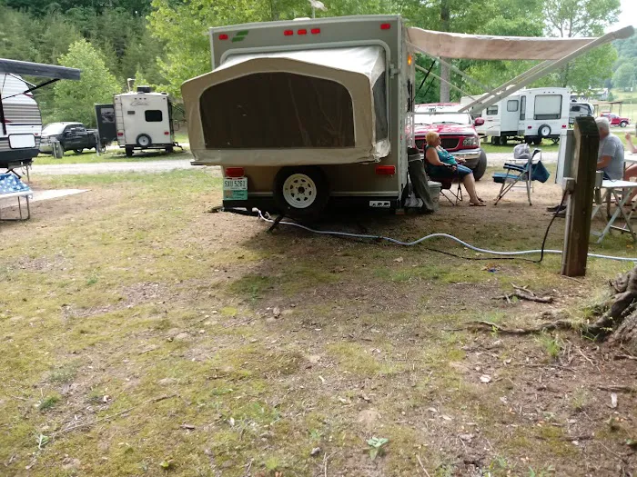 Creekside Cabins & RV Park 9