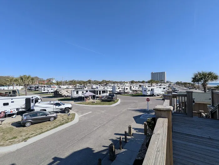 Ocean lake 0
