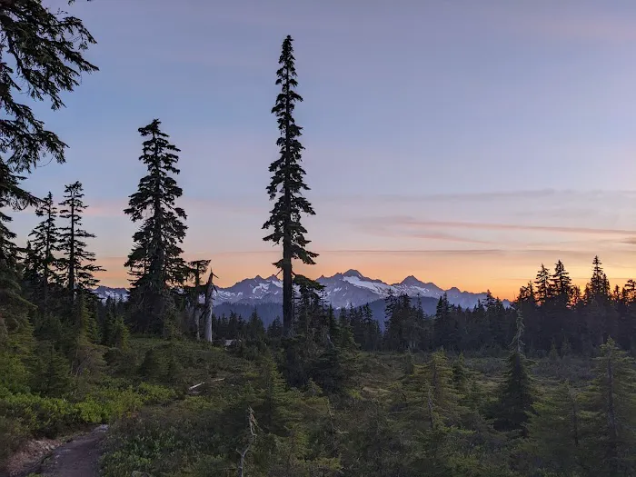 Mazama Camp Shelter 0
