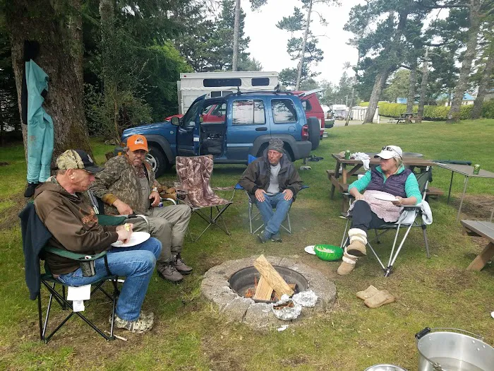 Evergreen Court & RV Park 7