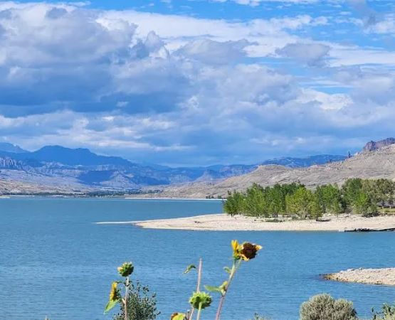 Lake Shore Campground