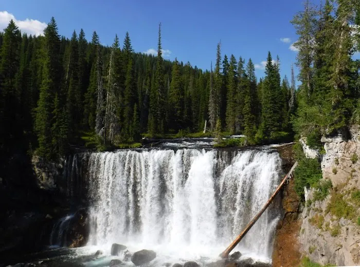Colonnade Falls 3