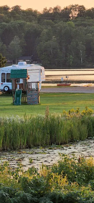 Lounge On Big Lake Shores 6